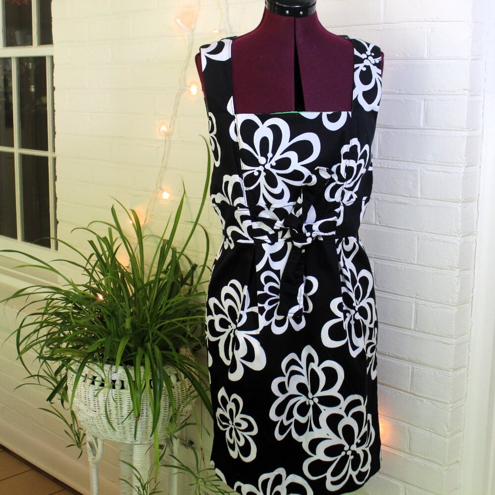 Willow Glenn Black White Floral Fitted Midi Dress Size 14 Tie Waist Cotton Blend